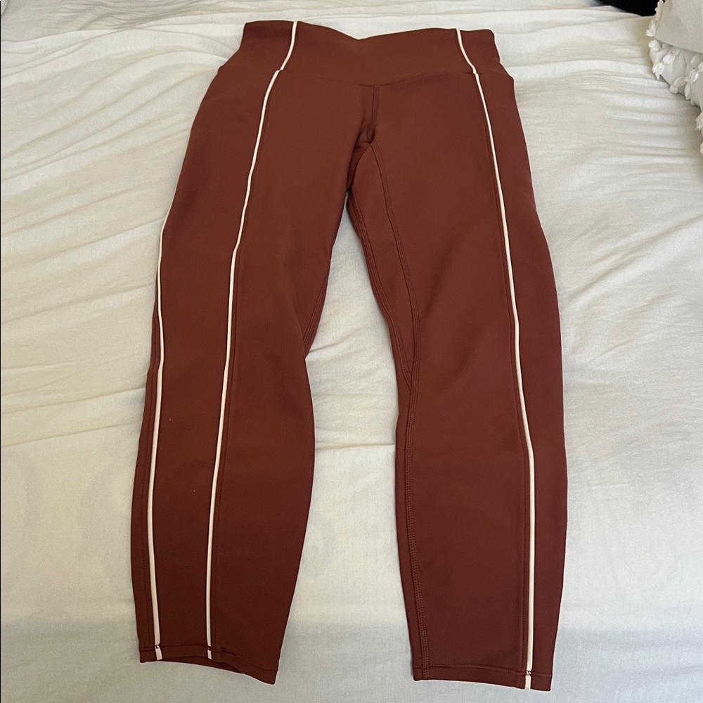 Abercrombie & Fitch mauve Sports Leggings and top with White Accents